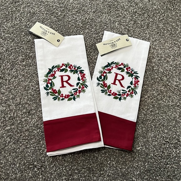 ❗️FINAL❗️ 🆕 BEE & WILLOW Monogram Embroidered Wreath Tea Towel Set *CHOOSE* - Picture 4 of 5